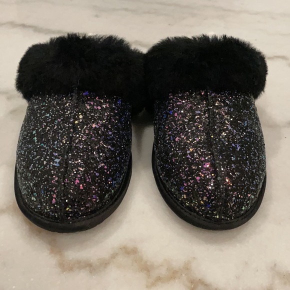 UGG Scuffette II - Picture 5 of 7